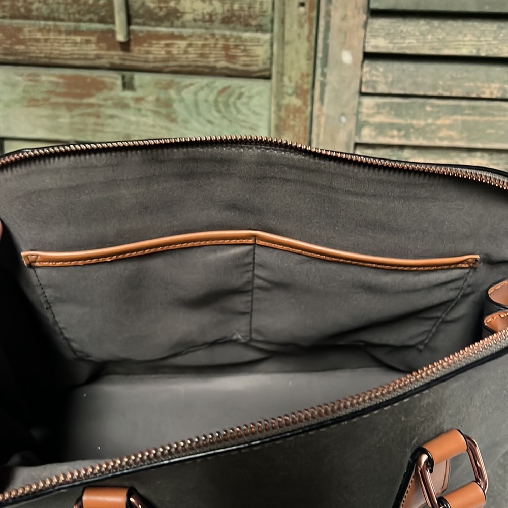 Adrienne Vittadini Dome Handbag Sachtel - Picture 11 of 12